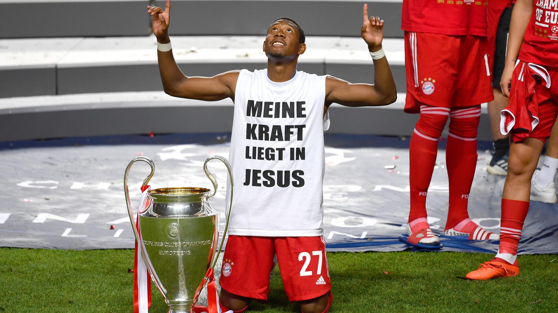 David Alaba: Der österreichische Nationalspieler (hier nach dem Titelgewinn im Sommer 2020) holte mit dem FC Bayern bisher zweimal die Champions League.