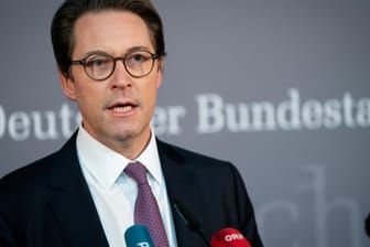 "Wir haben rechtens gehandelt": Verkehrsminister Scheuer sagte am Donnerstag ein zweites Mal vor dem Maut-Untersuchungsausschuss des Bundestages aus.