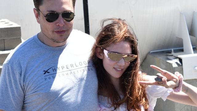 Der Sohn von Elon Musk und Grimes sieht jetzt ein bisschen wie ein Wikinger aus.