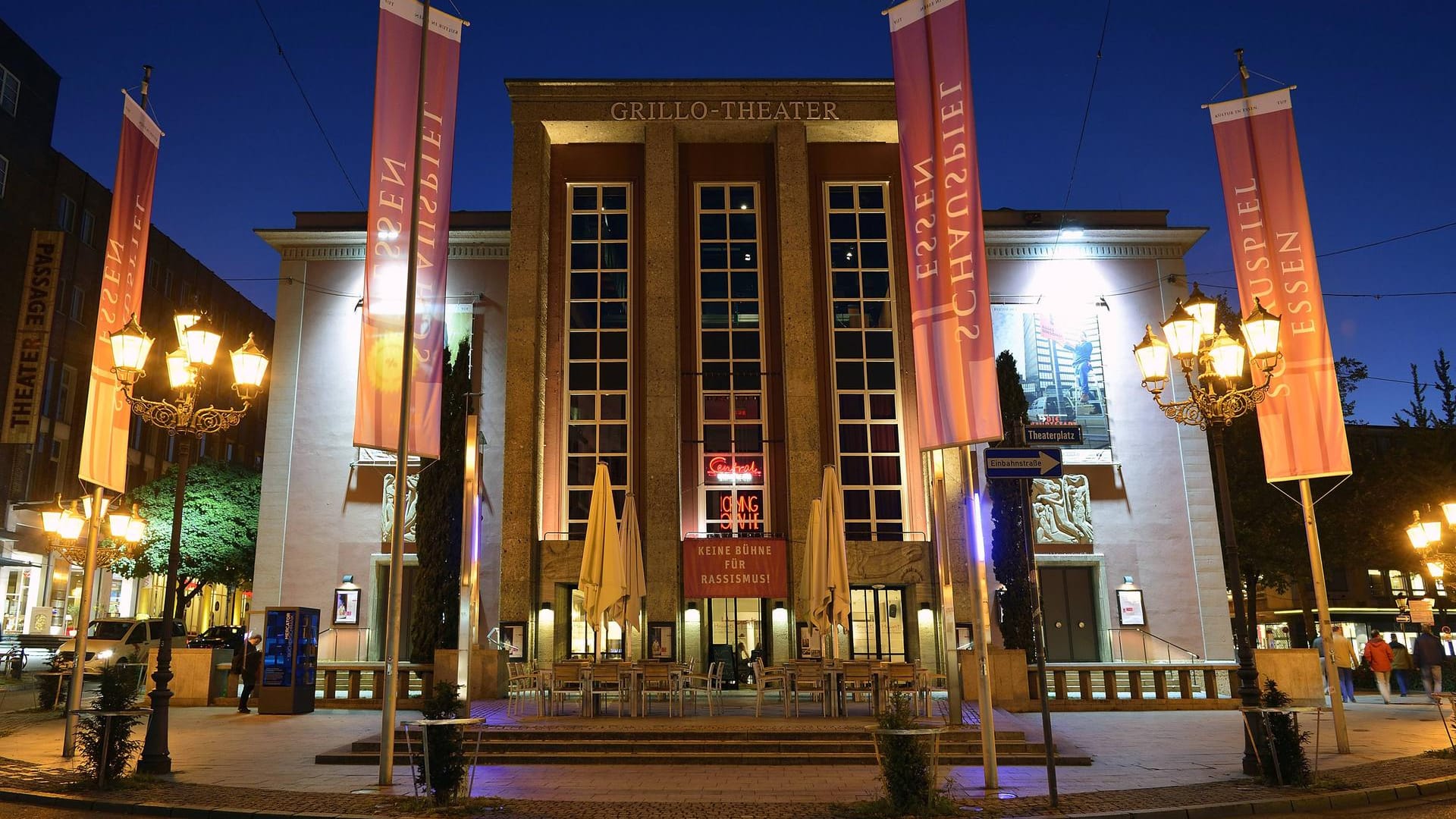 Das Grillo-Theater in Essen (Archivbild): Schauspieler des Ensembles lesen Kindern im Lockdown am Telefon vor.