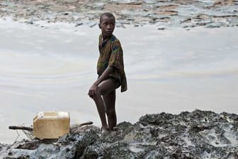 Verschmutzte Landstriche: Gemeinsam mit einer Umweltschutzorganisation verklagten vier nigerianische Bauern Shell - mit Erfolg.