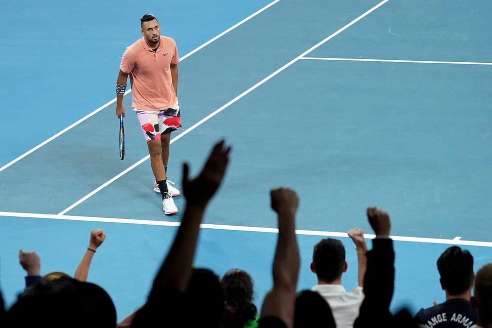 Australian Open (Archivbild): Wie im vergangenen Jahr werden auch in diesem Jahr tausende Zuschauer die Tennisstars (im Bild: Nick Kyrgios) in Melbourne bejubeln.