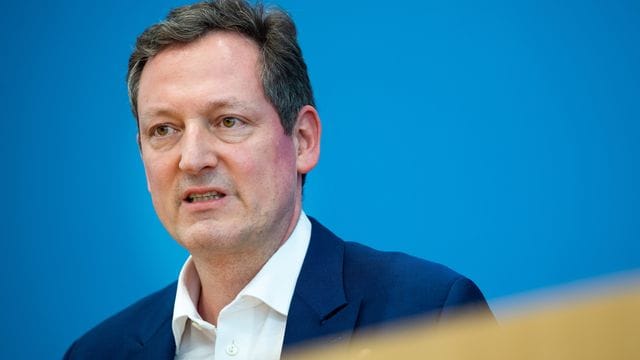 TV-Moderator von Hirschhausen TV-Moderator von Hirschhausen