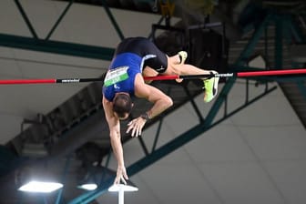 Für den Höhepunkt in Karlsruhe sorgte der französische Olympiasieger Renaud Lavillenie mit 5,95 Metern im Stabhochsprung.