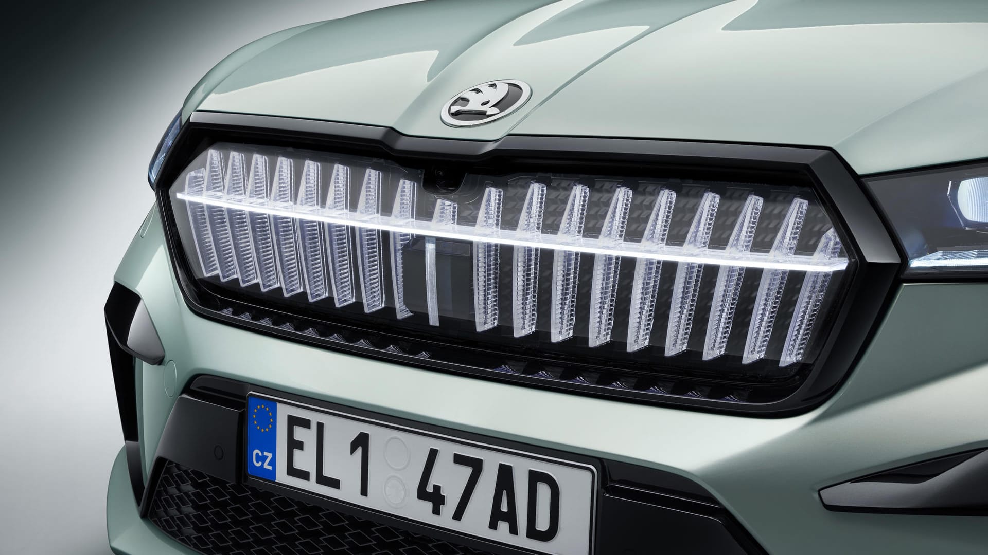 Kristallpalast: Für den neuen elektrischen Skoda Enyaq soll sich auch ein beleuchteter Frontgrill ordern lassen.