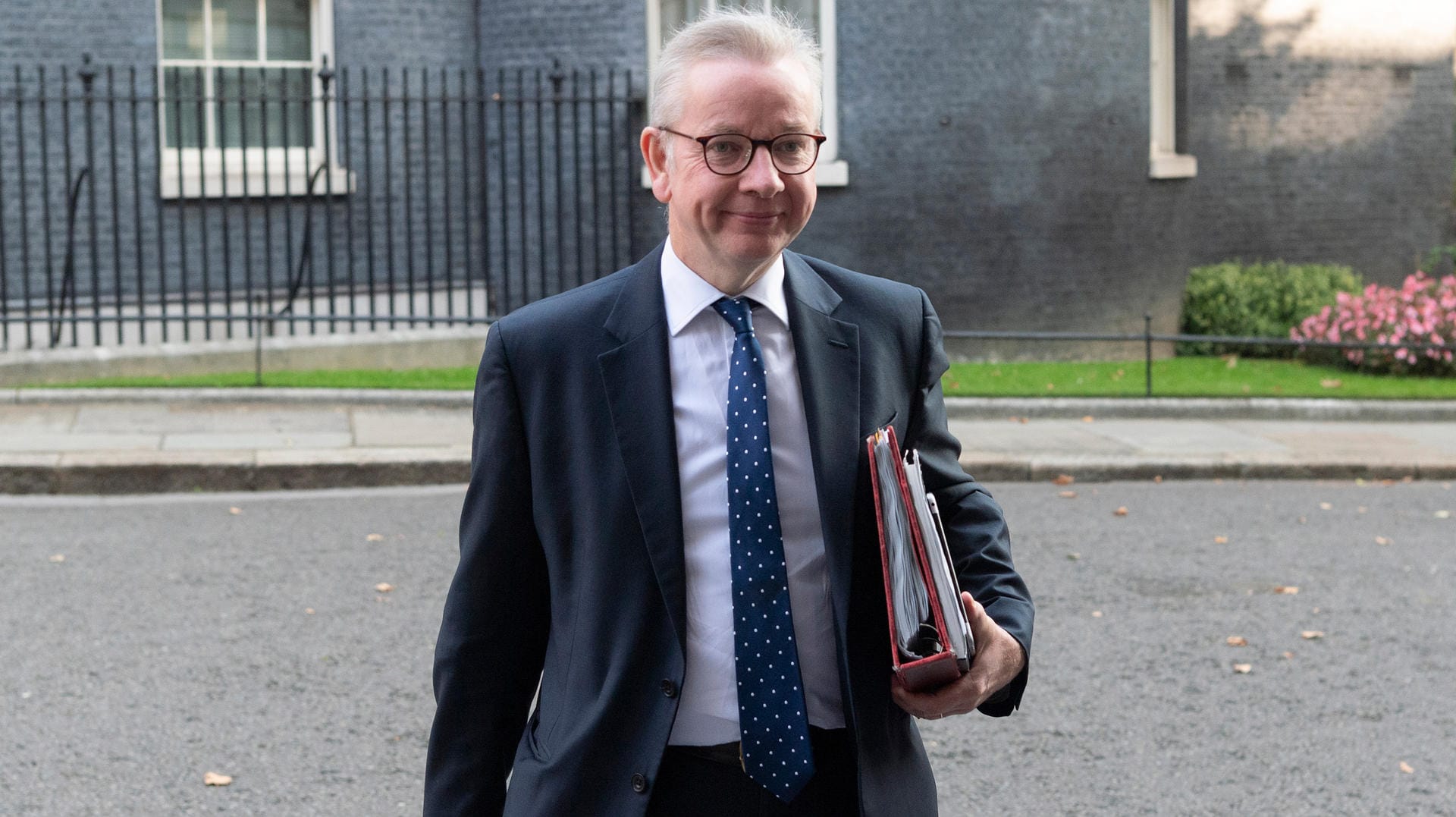 Michael Gove: Der britische Staatsminister für Kabinettsangelegenheiten sagte der EU Kooperation bei den Impfstoff-Problemen zu. Michael Gove: Der britische Staatsminister für Kabinettsangelegenheiten sagte der EU Kooperation bei den Impfstoff-Problemen zu.