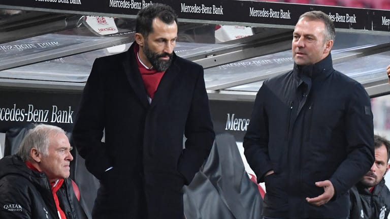 Bayern-Sportvorstand Salihamidzic (l.) und Trainer Flick: Zuletzt gab es Spekulationen über ein angespanntes Verhältnis.