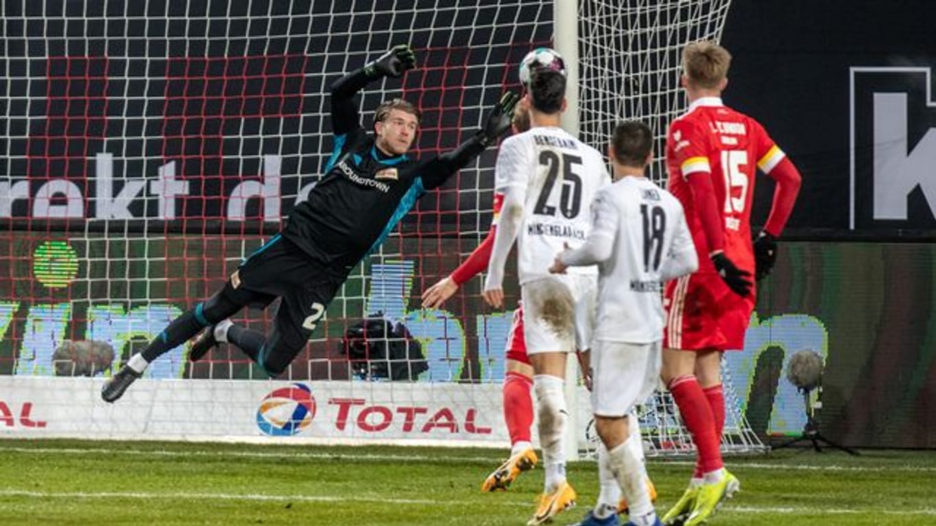 Stand nach langer Zeit wieder in einem Bundesliga-Spiel im Tor: Union-Keeper Loris Karius.