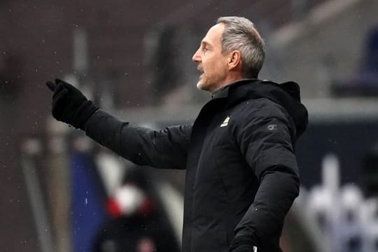 Wird nicht so schnell schwindelig: Eintracht-Coach Adi Hütter.