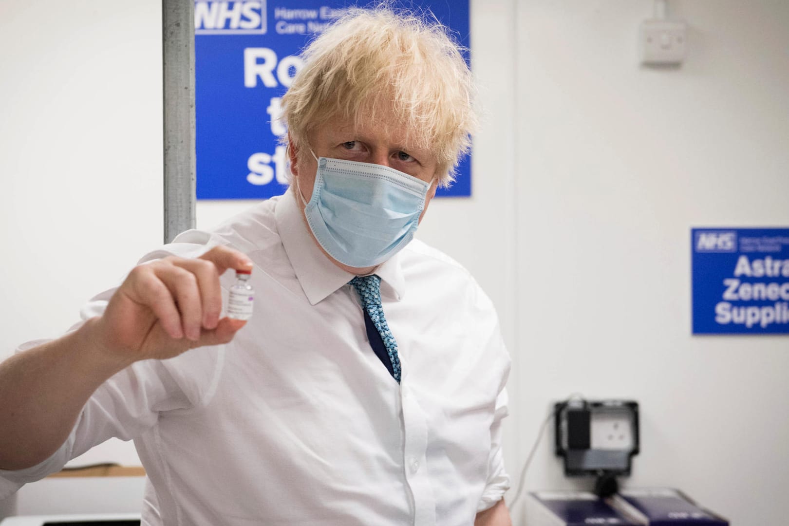 Boris John zu Besuch im Impfzentrum: Der Streit zwischen Astrazeneca und der EU spielt ihm in die Karten (Archivbild).