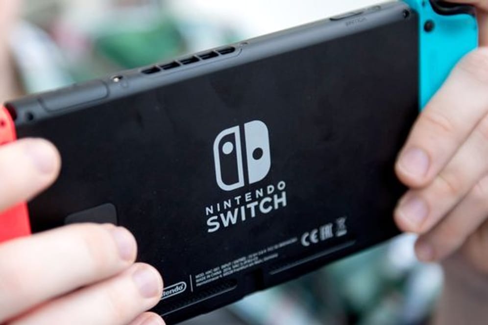 Begehrte Ablenkung: Nintendos Konsole Switch verkauft sich weiterhin prächtig.