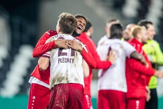 Die RWE-Spieler wollen auch gegen Leverkusen das Essener Pokal-Märchen weiterschreiben.