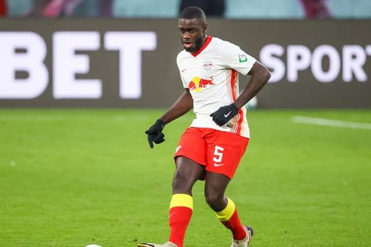 Die festgeschrieben Ablöse für den Leipziger Abwehrchef soll bei 42,5 Millionen Euro liegen: Dayot Upamecano.