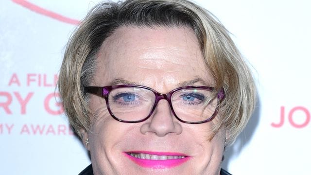Eddie Izzard ist ziemlich in Form.