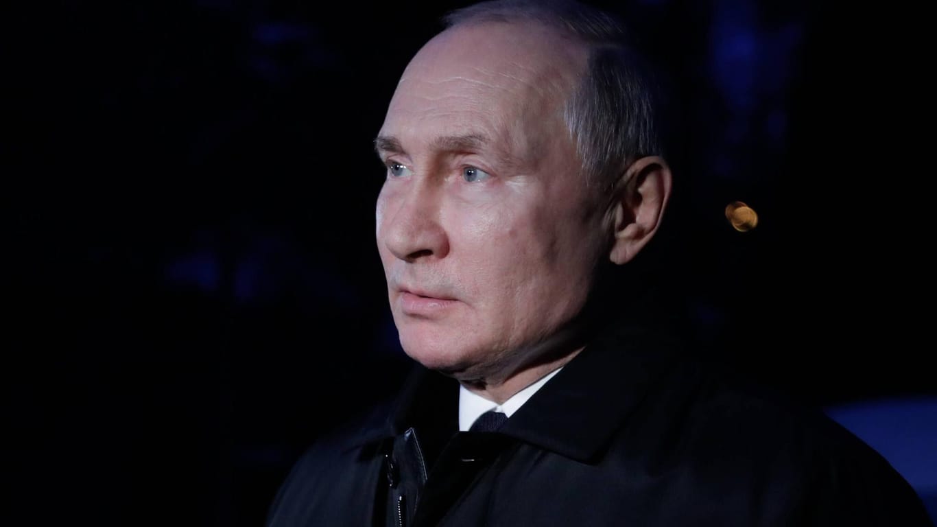 Wladimir Putin regiert Russland seit 20 Jahren. Nun wird seine Macht herausgefordert.