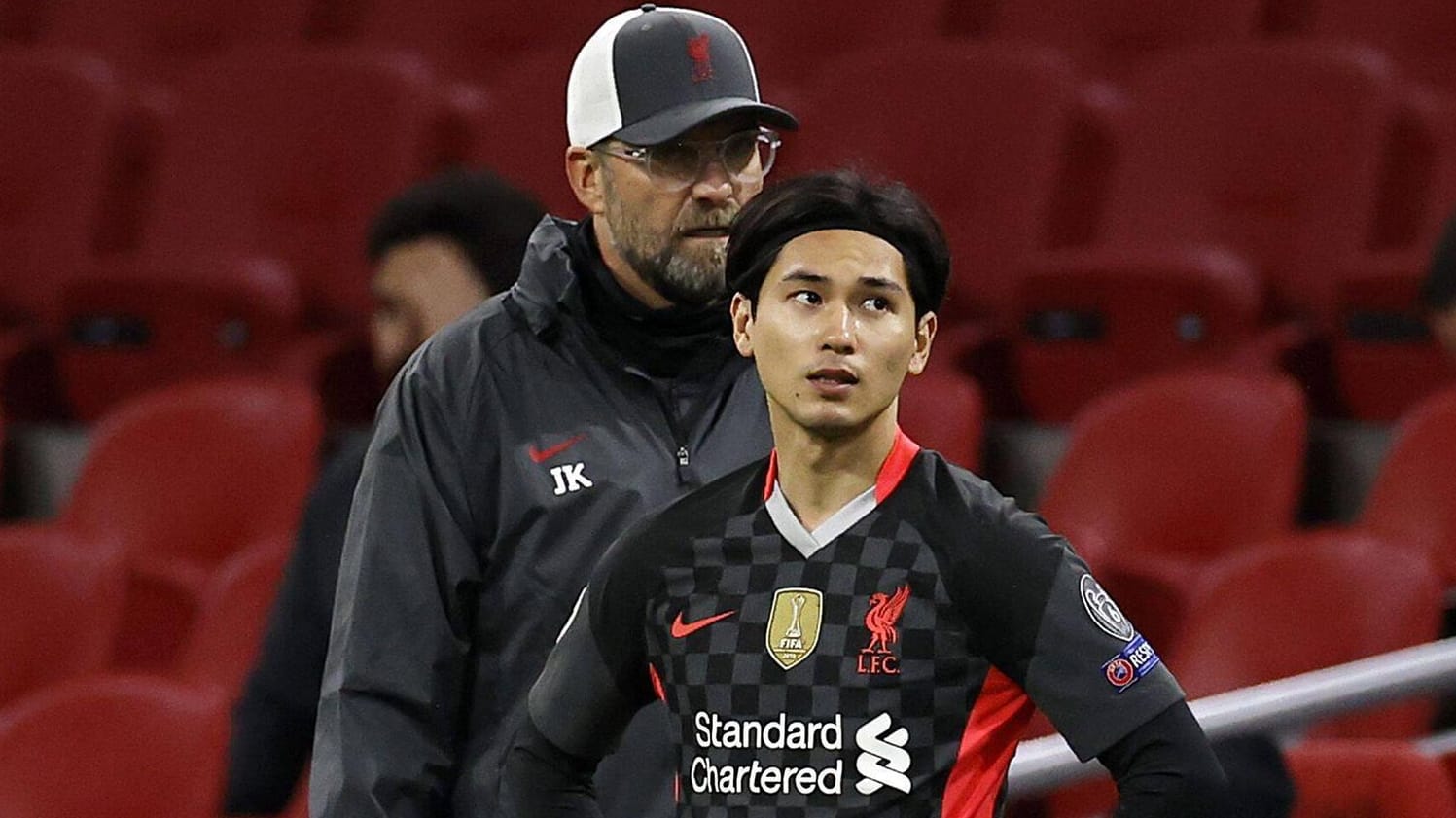 Jürgen Klopp (l.) mit Takumi Minamino: Vorerst wird der Japaner für den FC Southampton auflaufen. Jürgen Klopp (l.) mit Takumi Minamino: Vorerst wird der Japaner für den FC Southampton auflaufen.