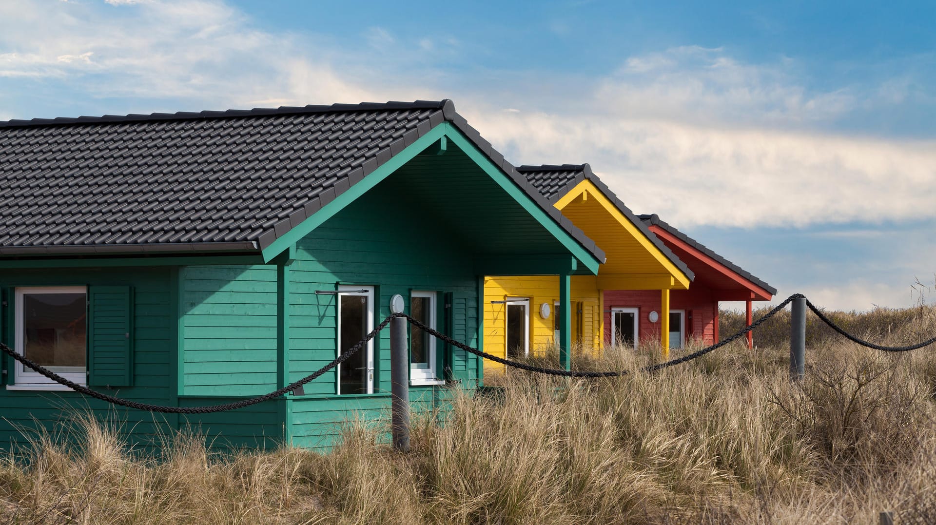 Ferienwohnung am Meer: Die Zweitwohnung oder das Wochenendhäuschen versprechen Abstand vom Alltag, Ruhe vor der Enge der Stadt und mehr Grün.