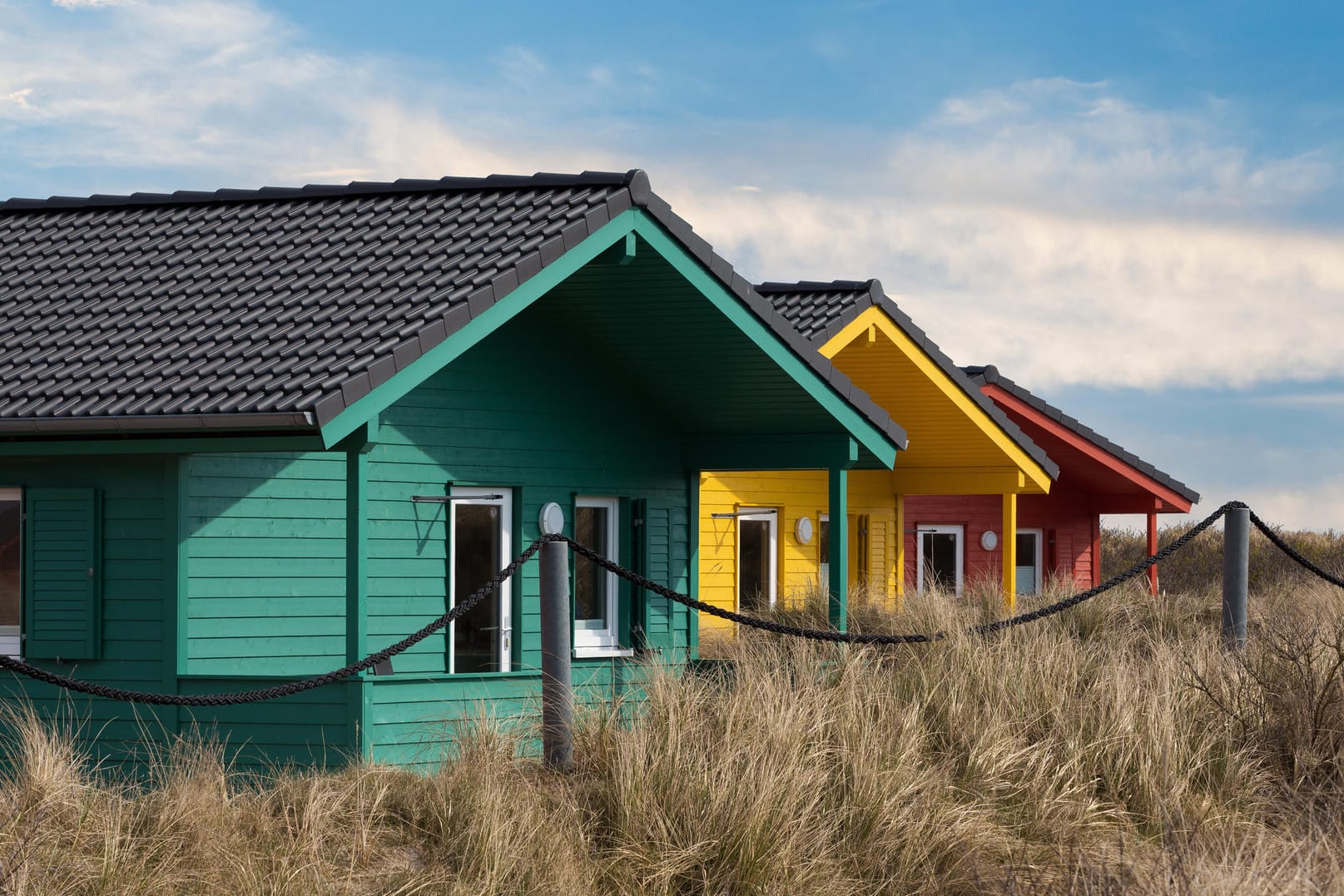 Ferienwohnung am Meer: Die Zweitwohnung oder das Wochenendhäuschen versprechen Abstand vom Alltag, Ruhe vor der Enge der Stadt und mehr Grün.