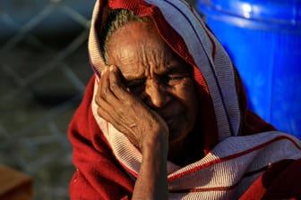 Aus Tigray geflüchtete Frau in Hamdayet im Osten Sudans: Das Land zieht Militär an der Grenze zu Äthiopien zusammen.