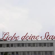 "Liebe deine Stadt": Der Schriftzug stammt vom Künstler Merlin Bauer.