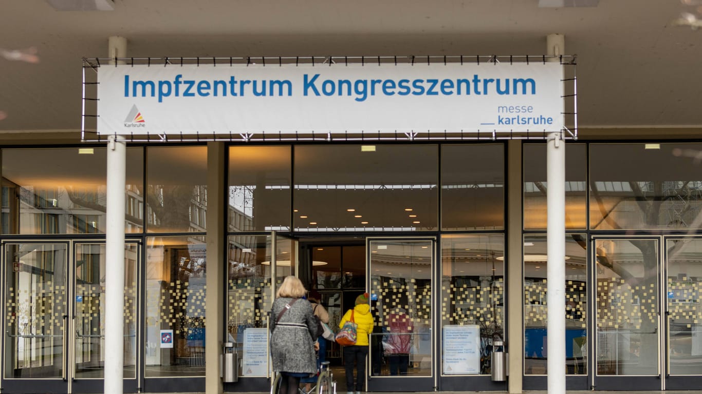 Das Corona-Impfzentrum in der Schwarzwaldhalle in Karlsruhe: Es bleibt bis mindestens zum 12. Februar geschlossen.