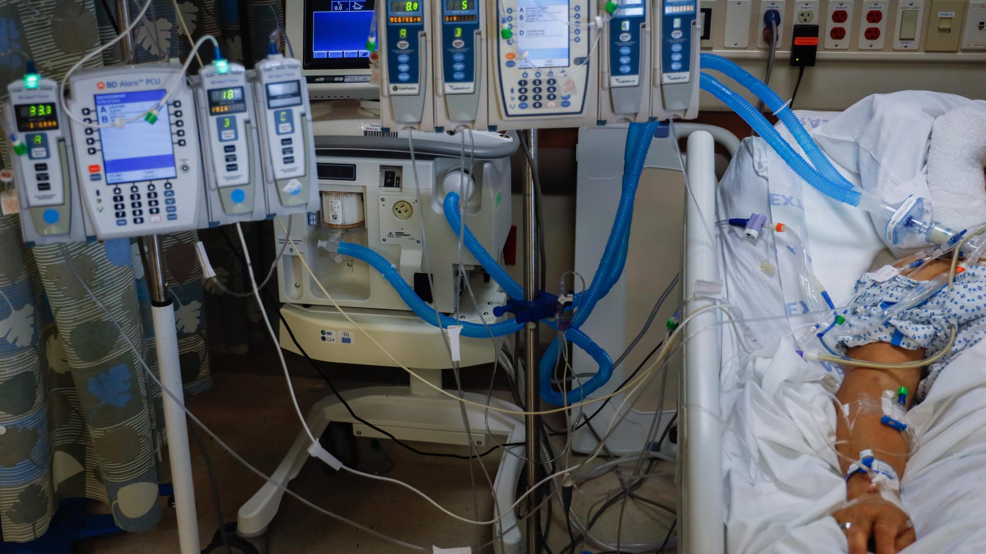 Ein Koma-Patient in den USA (Symbolbild): Ein Teenager verpasste den Pandemie-Beginn, weil er im Koma lag. Ein Koma-Patient in den USA (Symbolbild): Ein Teenager verpasste den Pandemie-Beginn, weil er im Koma lag.
