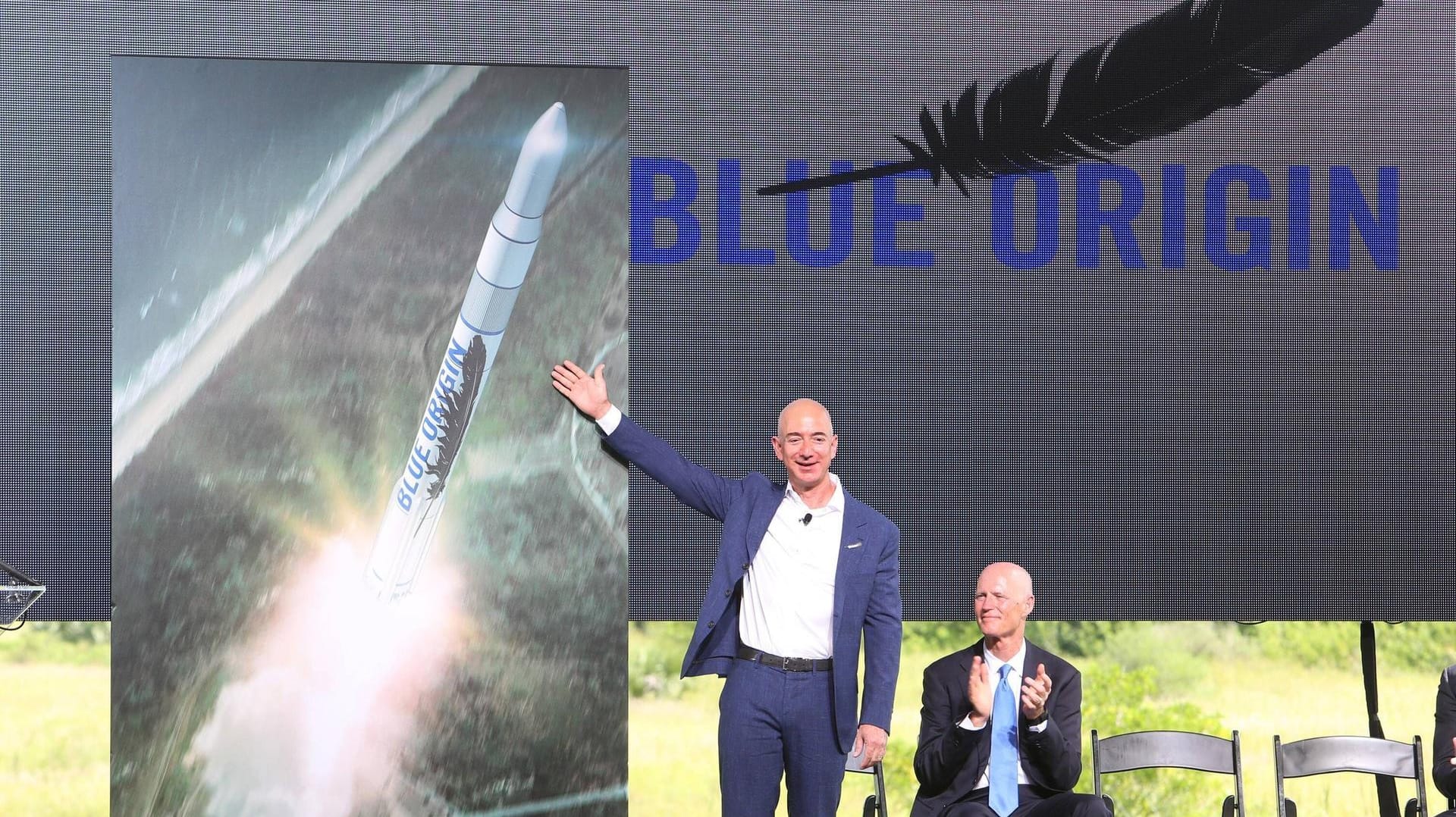 Jeff Bezos bei der Präsentation einer Trägerrakete auf Cape Canaveral (Archivbild).