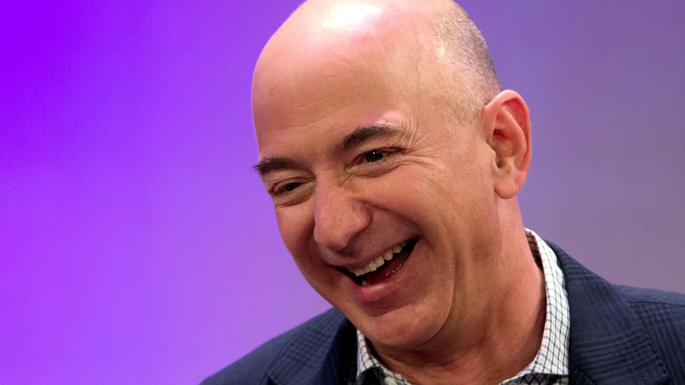 Jeff Bezos: Der Amazon-Gründer tritt von seinem Posten zurück.