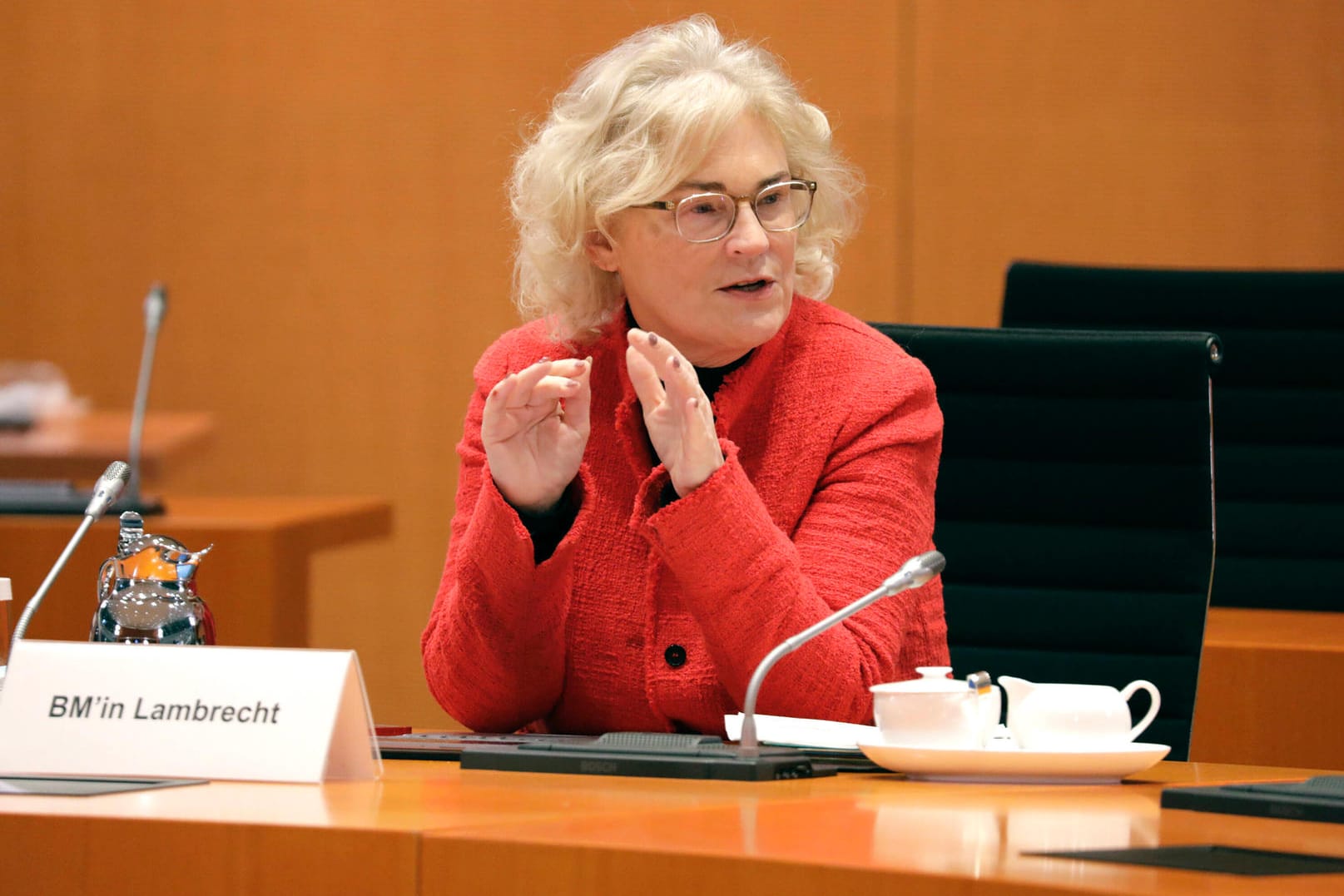 Justizministerin Christine Lambrecht (SPD): Das Bundeskabinett übergibt seinen Vorschlag zur Urheberrechtsreform dem Bundestag.