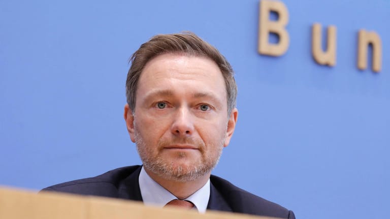 Christian Lindner in der Bundespressekonferenz: Der FDP-Chef ist dafür, Geimpften schneller ihre Grundrechte zurückzugeben.
