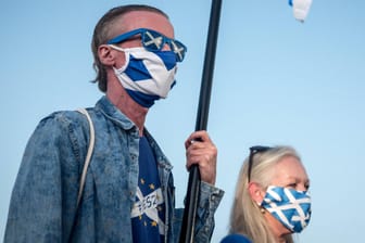 Demonstranten für schottische Unabhängigkeit (Symbolbild): Die Loslösung Schottlands wäre sehr teuer.