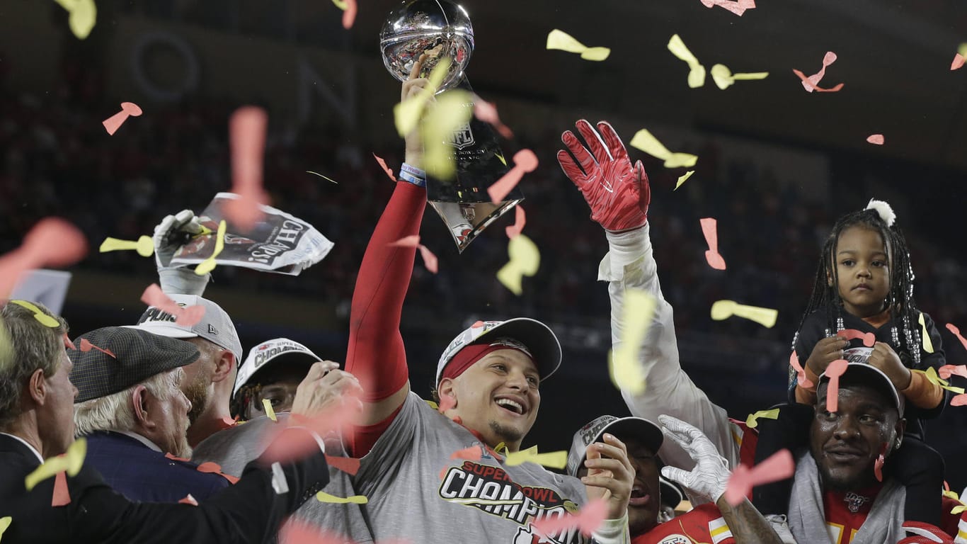 Patrick Mahomes und die Kansas City Chiefs gewannen im letzten Jahr den 54. Super Bowl gegen San Francisco 49ers.