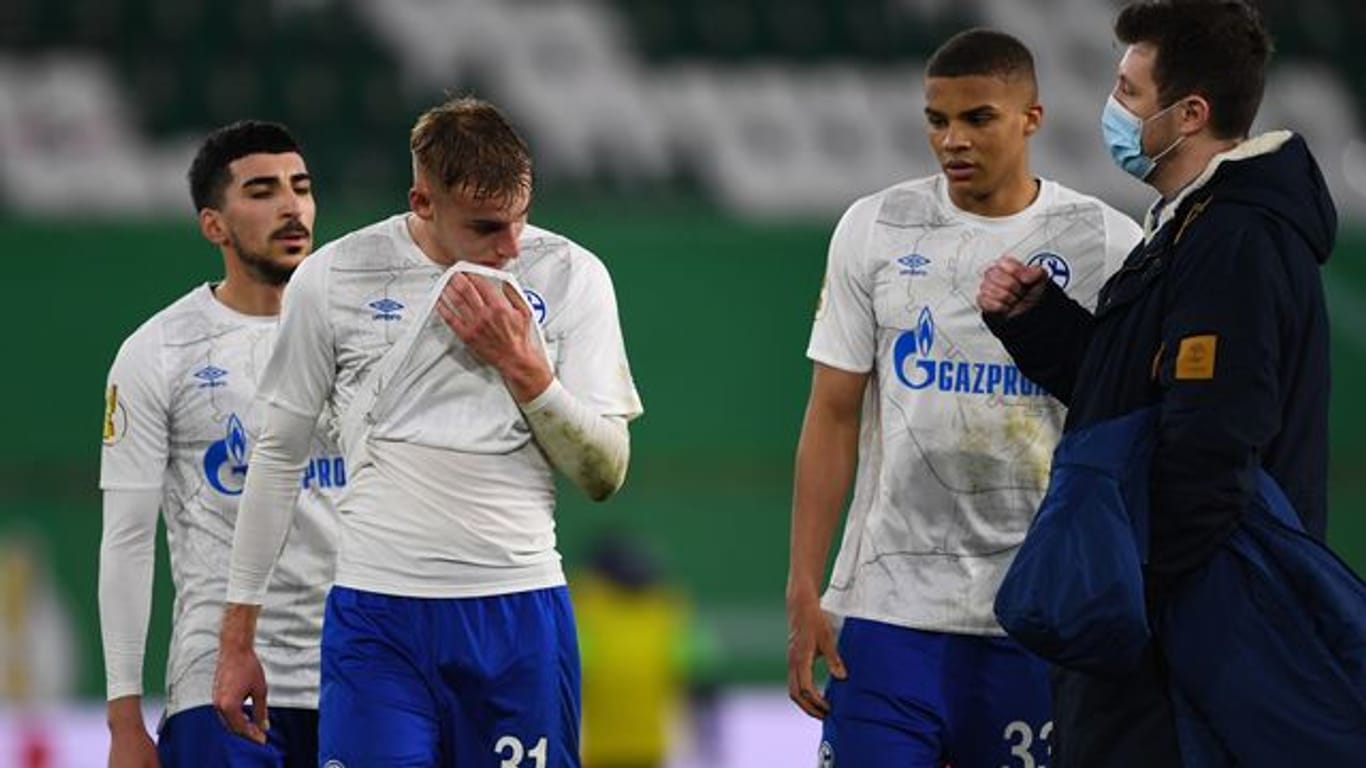 Nach dem Pokal-Aus in Wolfsburg kann sich Schalke ganz auf den Bundesliga-Abstiegskampf konzentrieren.