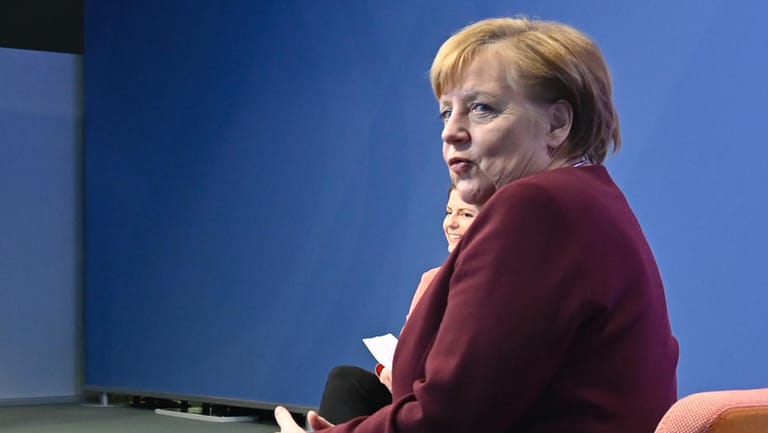 Kanzlerin Merkel beim Bürgerdialog mit Eltern: Es ging um die Situation von Familien mit Kindern, darunter auch Familien mit alleinerziehendem Elternteil.