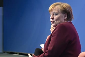 Kanzlerin Merkel beim Bürgerdialog mit Eltern: Es ging um die Situation von Familien mit Kindern, darunter auch Familien mit alleinerziehendem Elternteil.