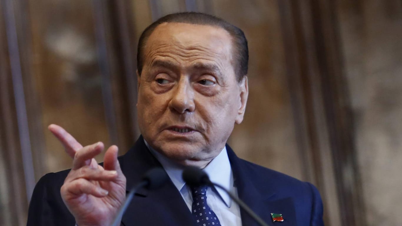 Silvio Berlusconi: Er will von Draghi ein Programm sehen.