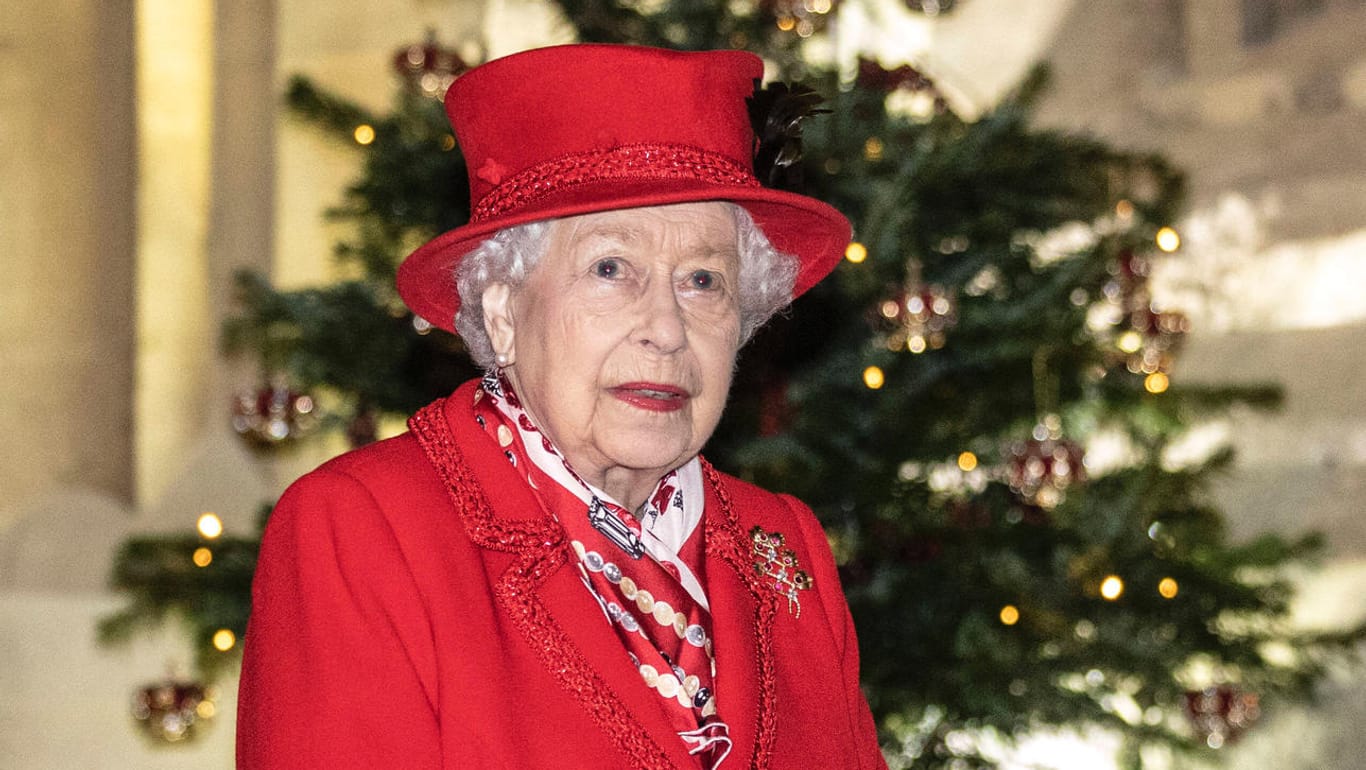 Queen Elizabeth II: Sie beklagt den Tod eines Freundes.