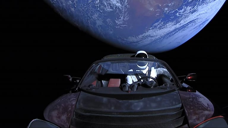 Tesla im All: 2,4 Milliarden Kilometer hat das Cabrio bereits zurückgelegt.