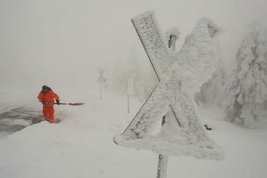 Schneefräse auf dem Brocken