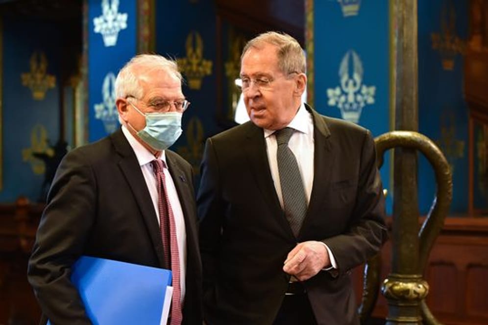 Keinerlei konkrete Fortschritte: Der EU-Außenbeauftragte Josep Borrell (l) blitzte beim russischen Außenminister Sergej Lawrow ab.