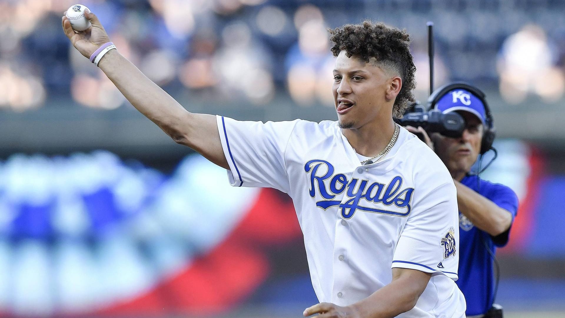 Papa Mahomes war Pitcher beim Baseball und auch sein Sohn warf am College parallel zum Football den kleinen Ball.