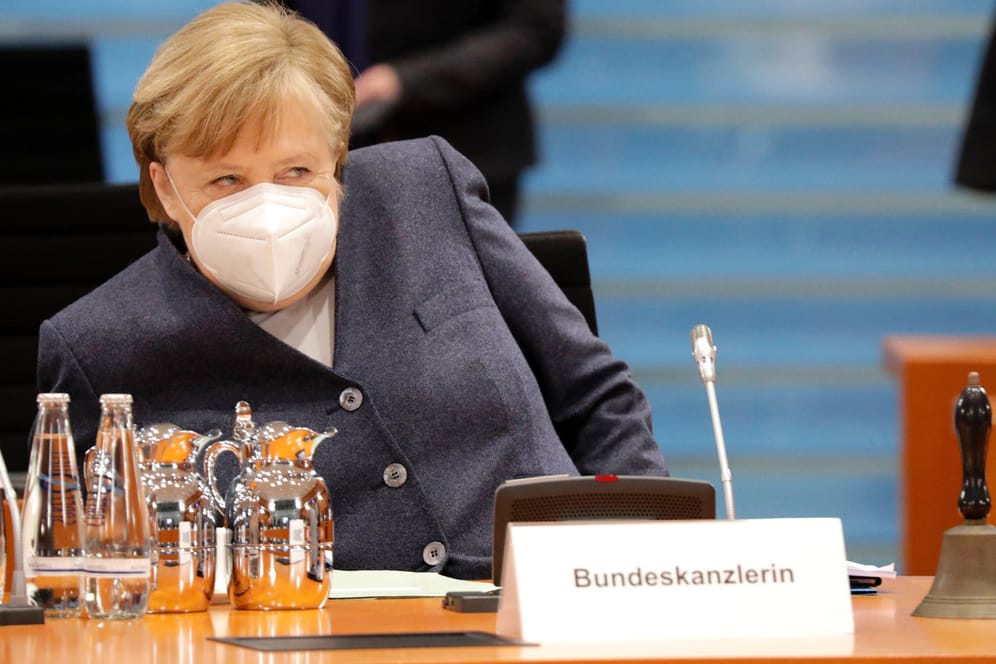 Kanzlerin Angela Merkel: Lediglich knapp 30 Prozent gehen davon aus, dass bis zum Ende des Sommers alle Deutschen ein Impfangebot erhalten haben.