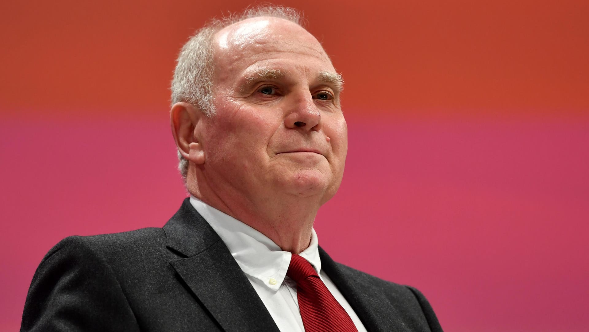 Uli Hoeneß: Jetzt wird der Ex-Manager zum Fußballexperten.