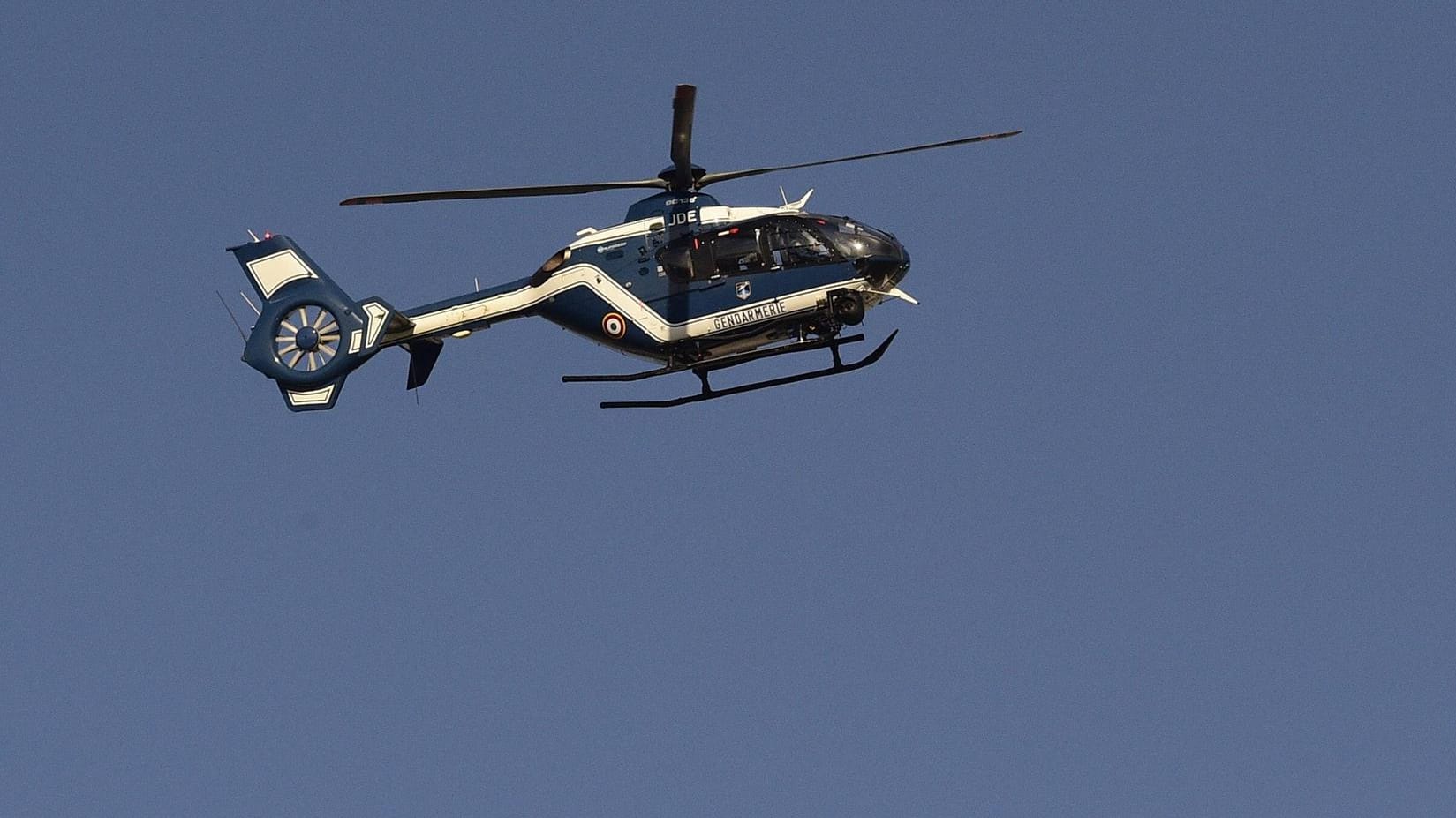 Ein Helikopter der französischen Gendarmerie: Der Flüchtige konnte erst nach zwei Stunden gestoppt werden.