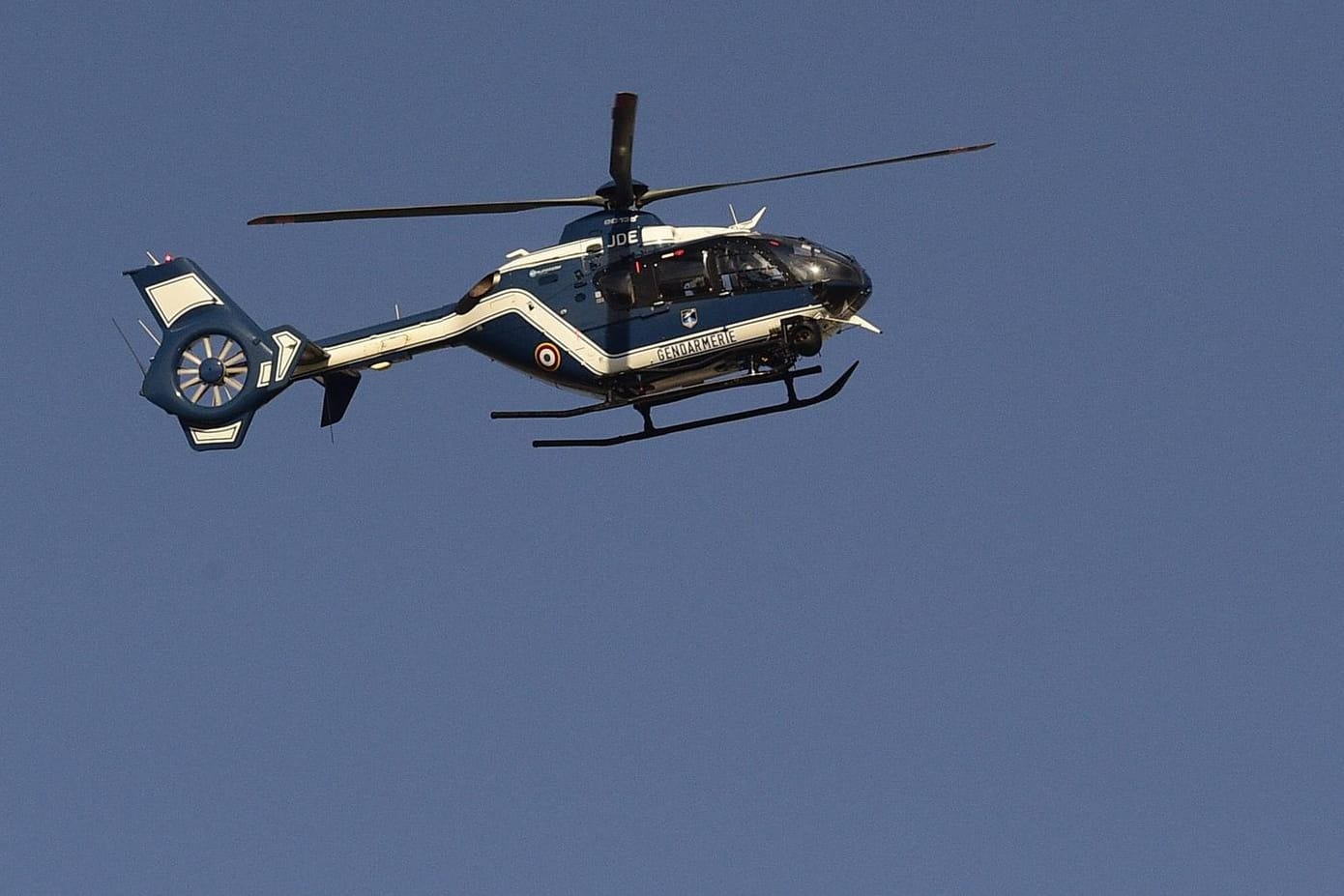 Ein Helikopter der französischen Gendarmerie: Der Flüchtige konnte erst nach zwei Stunden gestoppt werden.