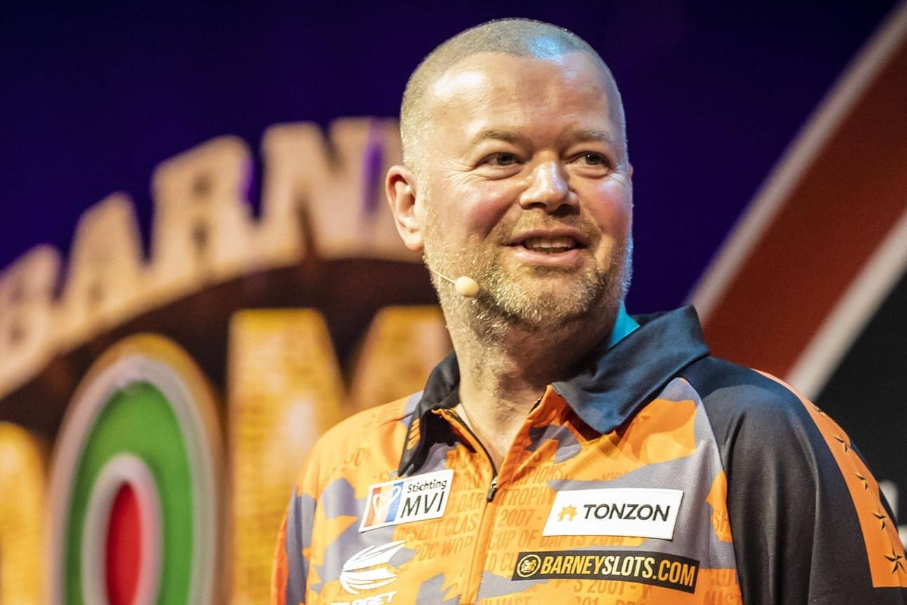 Raymond van Barneveld: Der fünfmalige Darts-Weltmeister feiert ein Comeback.