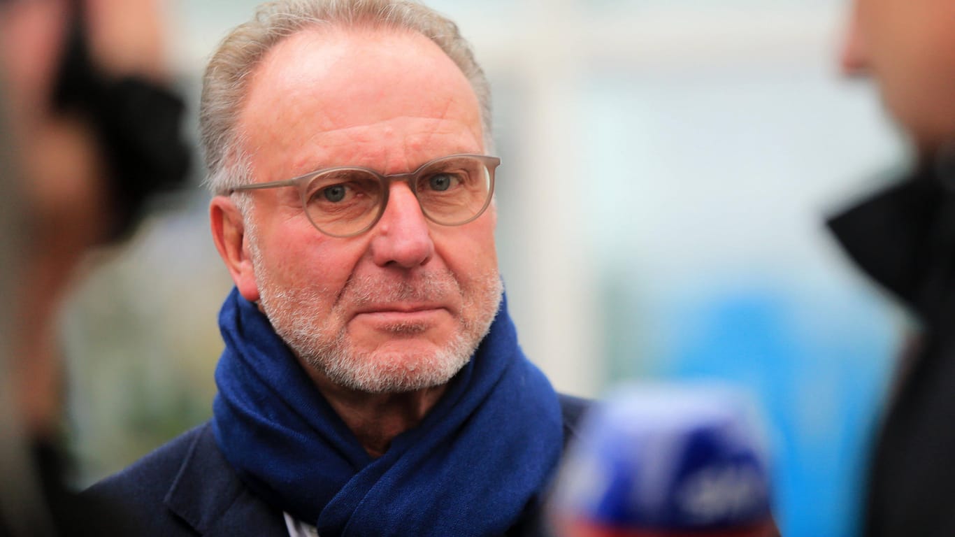 Karl-Heinz Rummenigge: Der Bayern-Boss will Trainer Hansi Flick auf keinen Fall gehen lassen.
