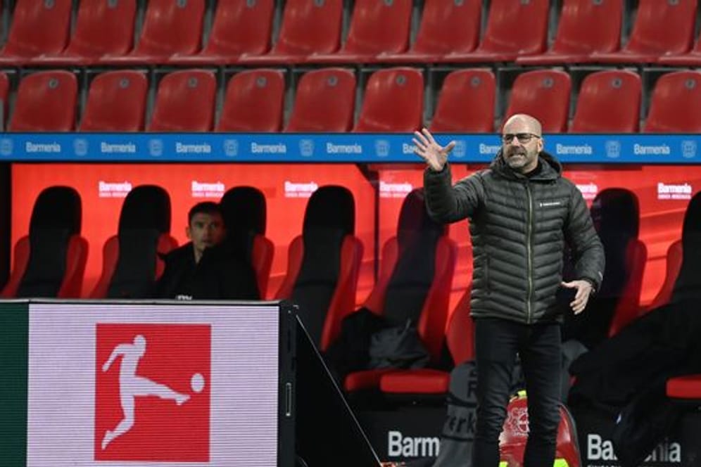 Trainer Peter Bosz und Bayer 04 Leverkusen bekommen es am 20.