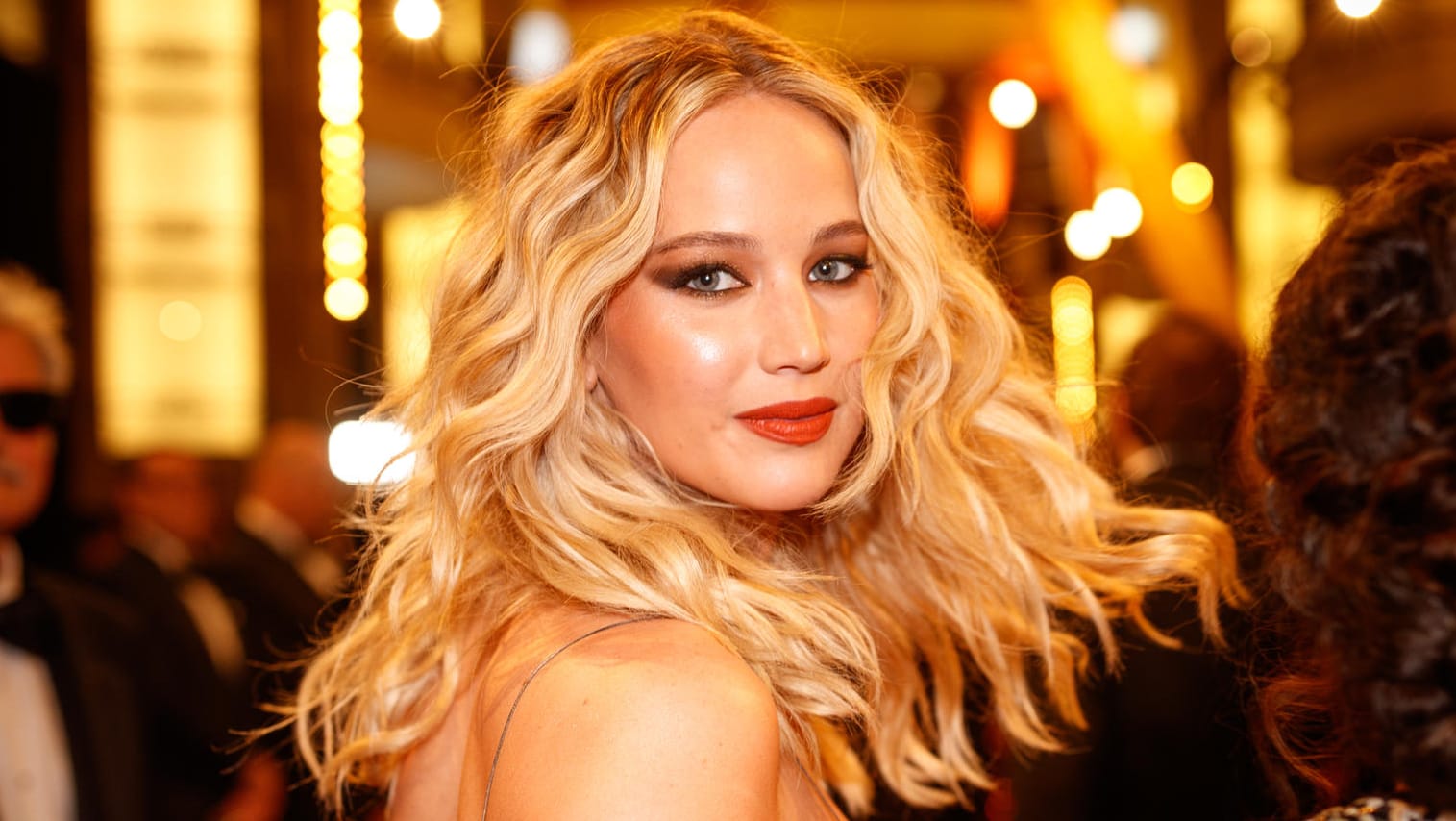 Jennifer Lawrence: Der Hollywoodstar hat sich bei Dreharbeiten am Set eines Netflix-Films verletzt.