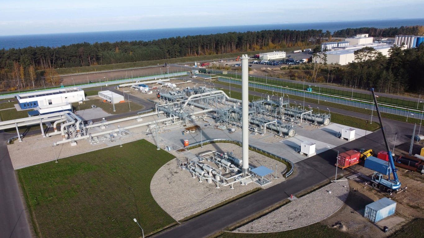 Anlandestation für Nord Stream 2 in Mecklenburg-Vorpommern: Die Pipeline ist fast fertig verlegt, der Fall Nawalny bringt neue Diskussionen.
